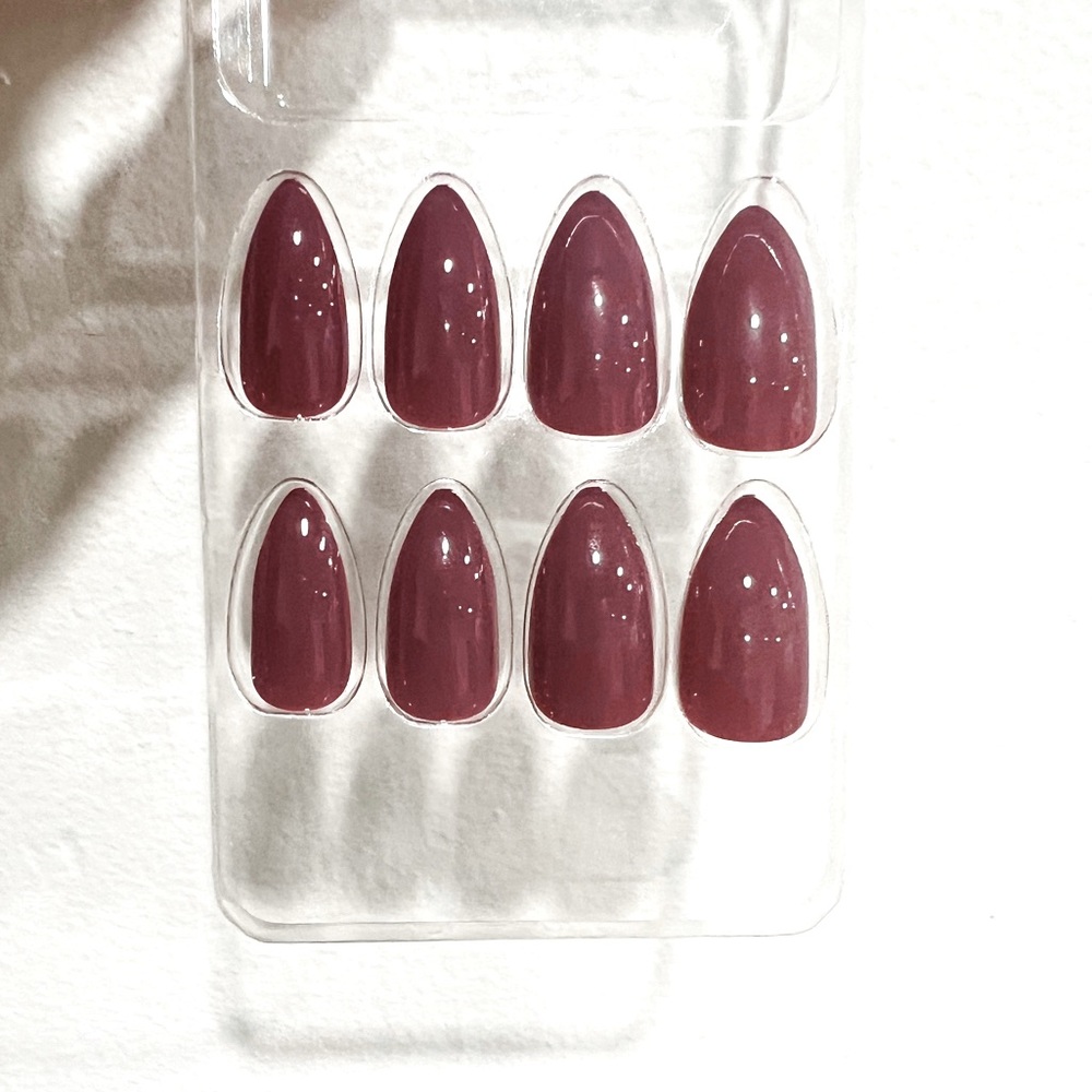 NEW Glossy Plum Almond False Press-On Nails 24 Set - Picture 3 of 5